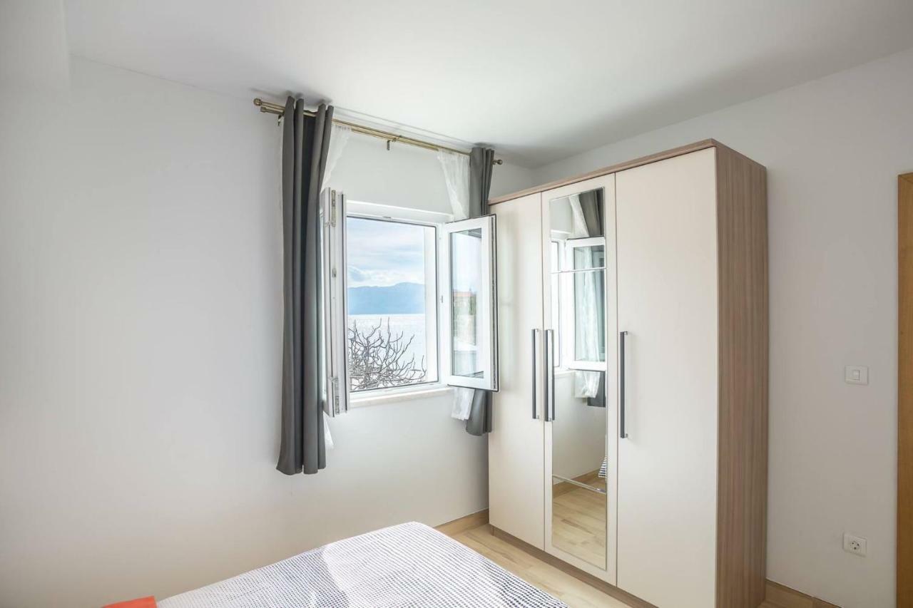 Franicevic Apartment Sucuraj