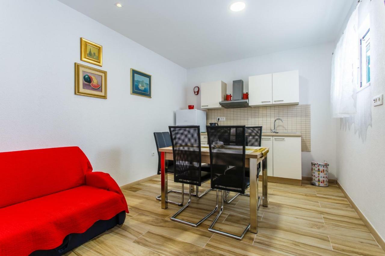 Apartment Franicevic Sucuraj
